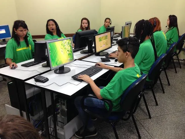 A iniciativa busca ampliar as oportunidades de formação profissional e inserção de jovens no mercado de trabalho – Foto: Divulgação